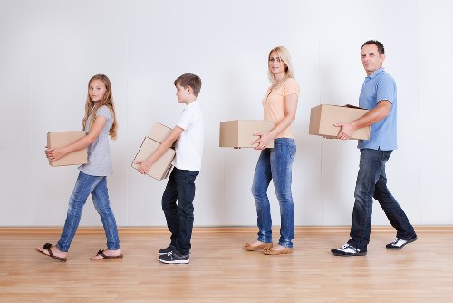 Efficient packing and loading by man with van